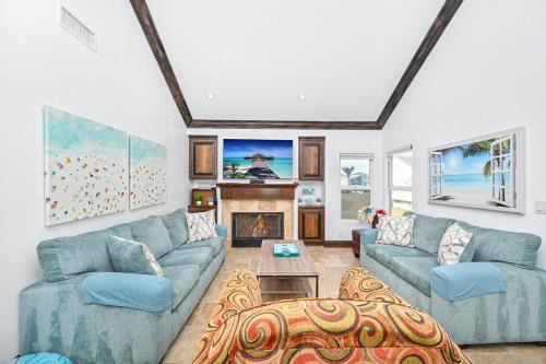 3 Bedroom Luxury Home Steps to Balboa Fun Zone