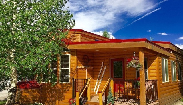 “5 Star” Breckenridge Chalet 5 min to gondola.