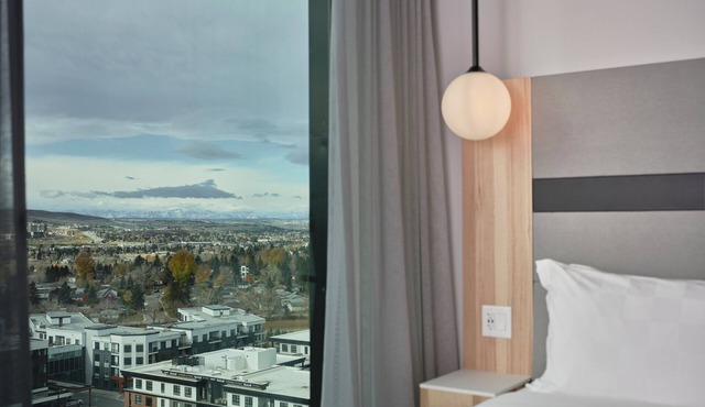 Alt Hotel Calgary University District