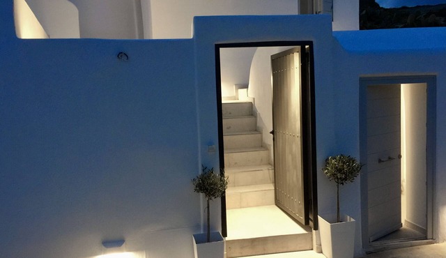 Ariana Eco Suites - Adults Only