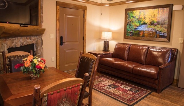 CHRISTMAS IN THE SMOKEY MOUNTAINS One Bedroom Villa