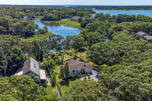 Hamptons, NY