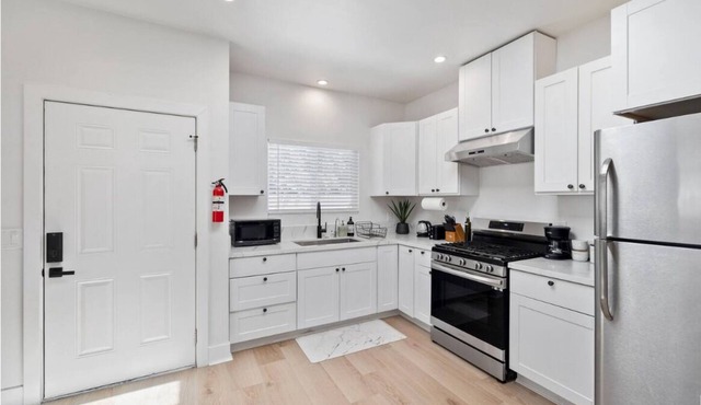 Cozy Prvate ADU close to Disney Beach EV