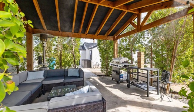 Downtown Phoenix Modern Retreat B | Walkable