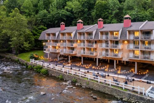 Gatlinburg River Inn