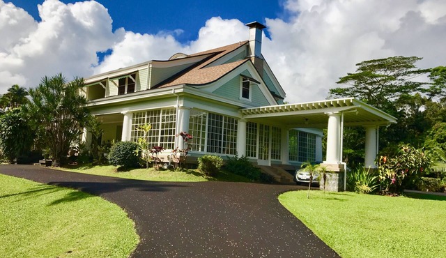 Grand Historic Hilo House