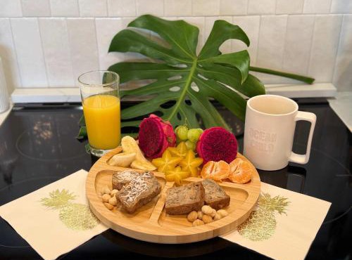 Half Off Bed & Breakfast Suite Steps from Beach with AC