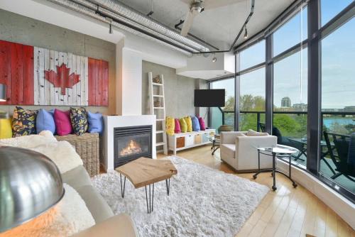 Harbourview Executive Condo by EMR Vacation Rentals