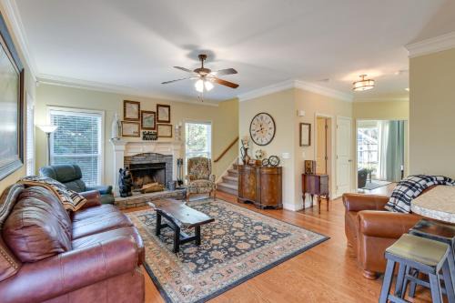 Home with Deck about 7 Mi to Downtown Dahlonega!
