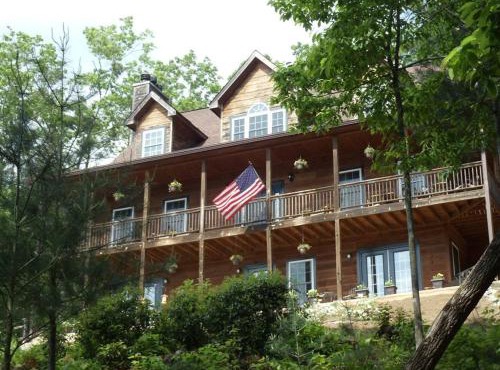 Long Mountain Lodge Bed & Breakfast