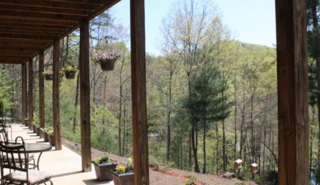 Long Mountain Lodge