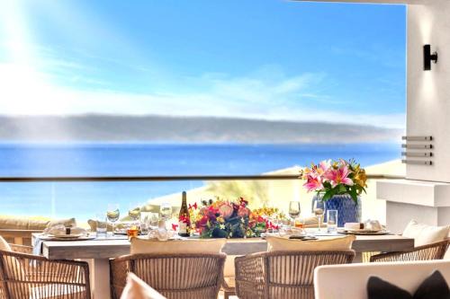 Montage Kapalua Bay 2 Free Rental Cars KBM Resorts Gorgeous Ocean Front 2 Units 6 Bedrooms ML-1577