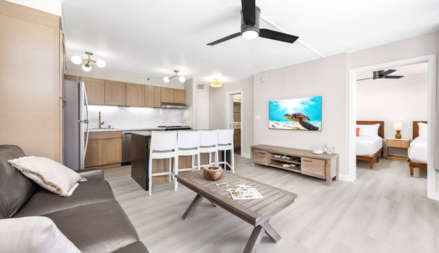 NEWLY Remodeled 19Fl Ocean Views, Steps to Beach!