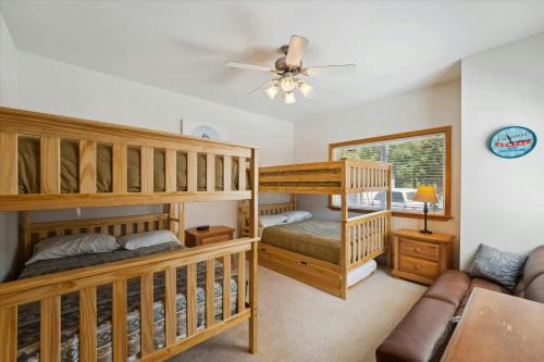 Olympic Pines Lodge