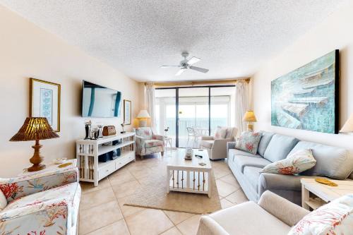 Pelican Pointe 1002