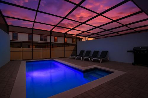 Perfect for families and groups - Enjoy your private pool, BBQ, and resort amenities just minutes from Disney!