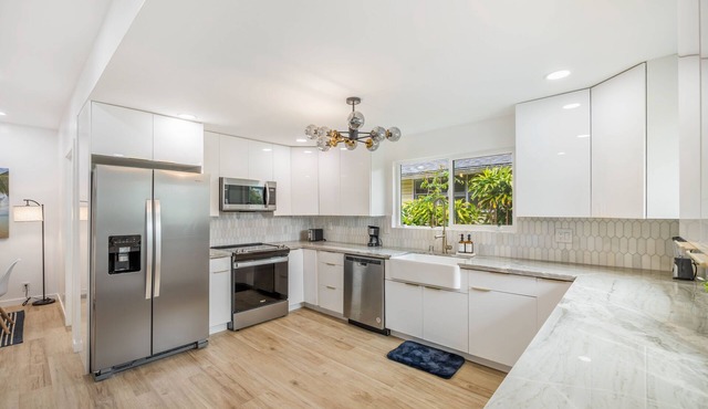Relaxing 3BR Home w/Parking – Minutes from Haleiwa Beach