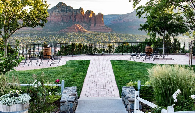 Sky Ranch Lodge