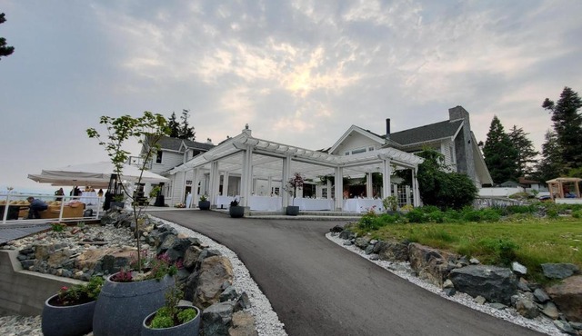 Sooke Harbour House