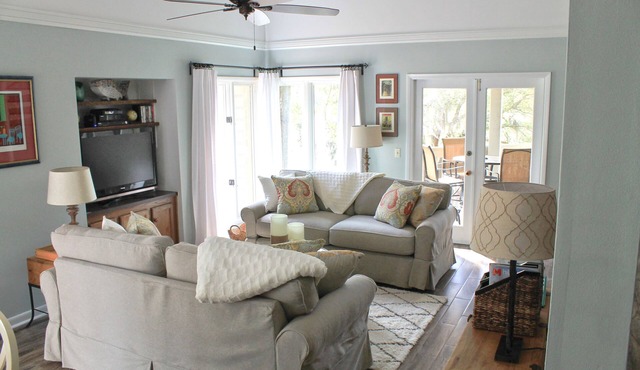 Stylishly Renovated Villa With Fabulous Views and All Amenities