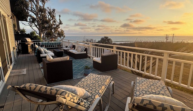 White water Malibu views, 3 min walk to Zuma beach, Trancas & MHS, 5 bedrooms